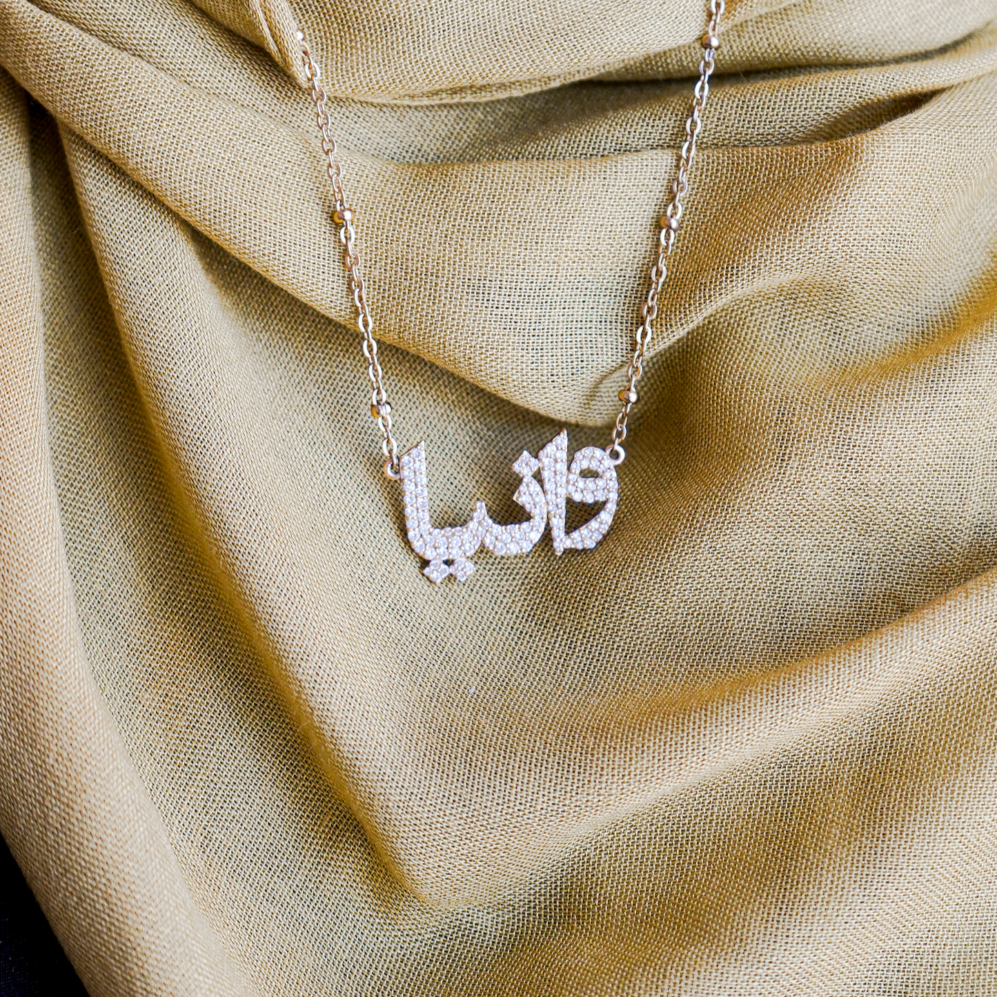 Womens Arabic Pendant